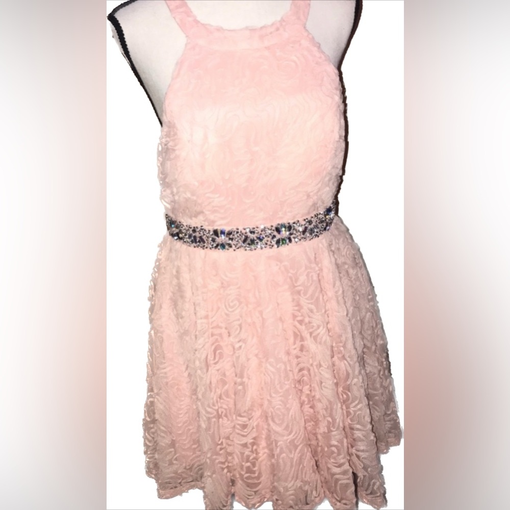 🌸🌸🌸Beautiful prom dress 👗 for girl . ( junior)